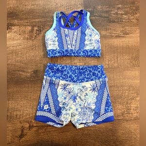 Sylvia P Girls Blue Floral Kids Matching Crop Top and Shorts Set Size 6 EUC